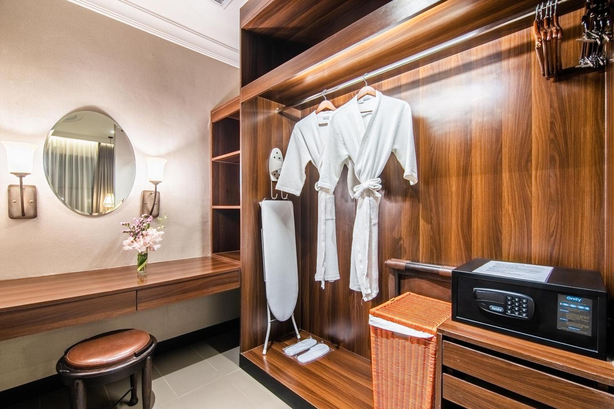 The Metropole Bangkok - Thonglor Hotel Экстерьер фото